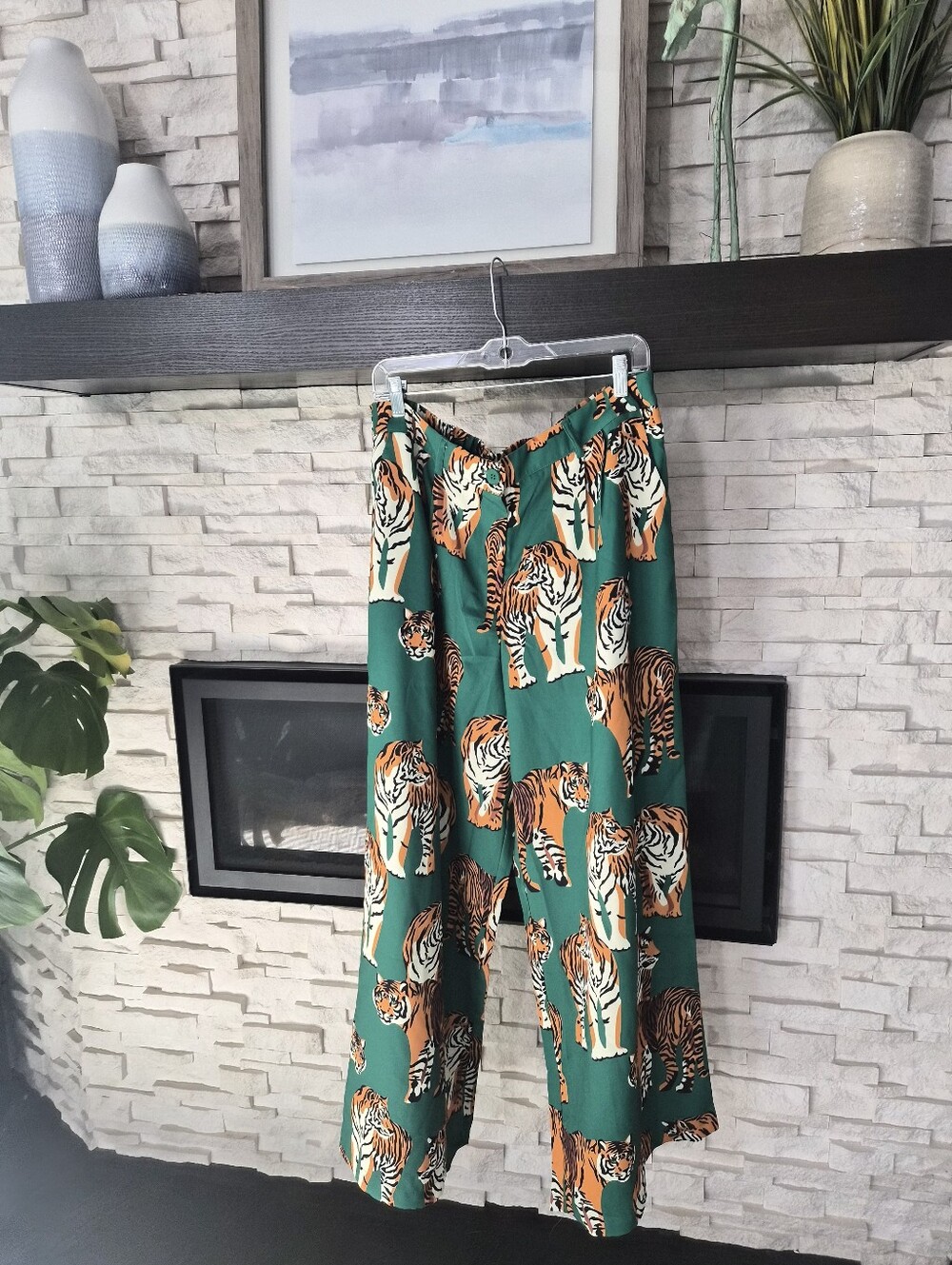 Dressed in LALA Never Taking These Off Trousers in Tiger Tales Size XL NWT - Picture 3 of 8